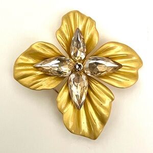 Gold flower champagne gold stone brooch pin jewelry SA40
